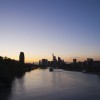 Am Osthafen - Blaue Stunde - Blick zur Skyline